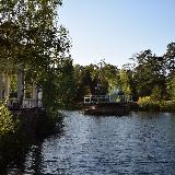 Беседка и свадебный остров на пруду в парке Гагарина